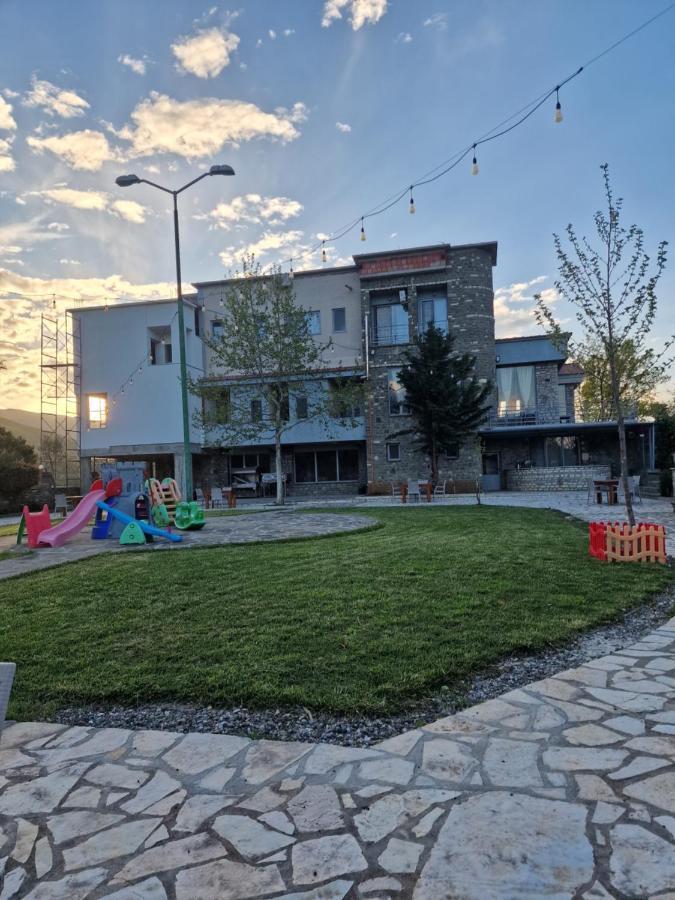 Kutal Park Inn Hotel Përmet 外观 照片