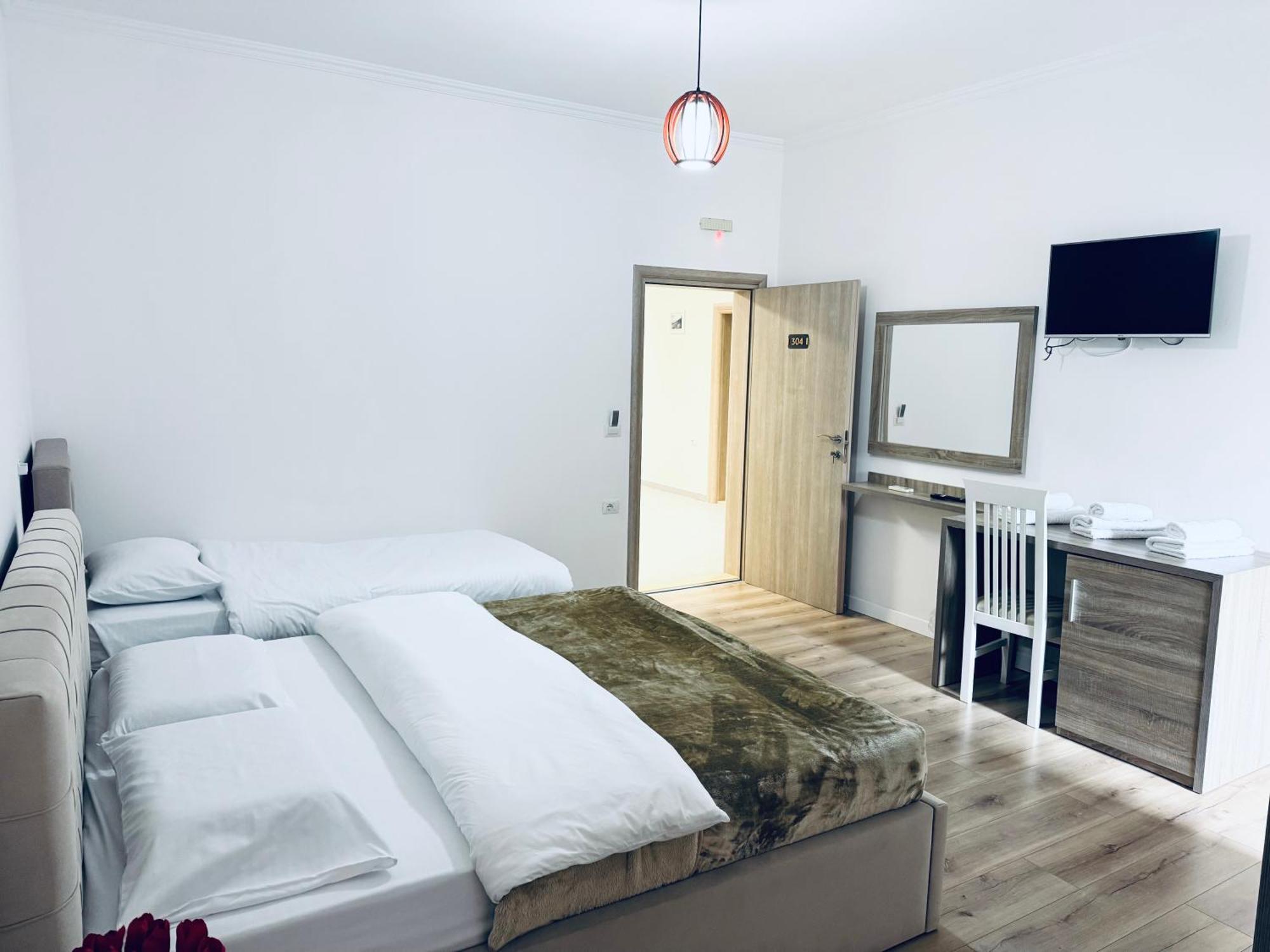 Kutal Park Inn Hotel Përmet 外观 照片