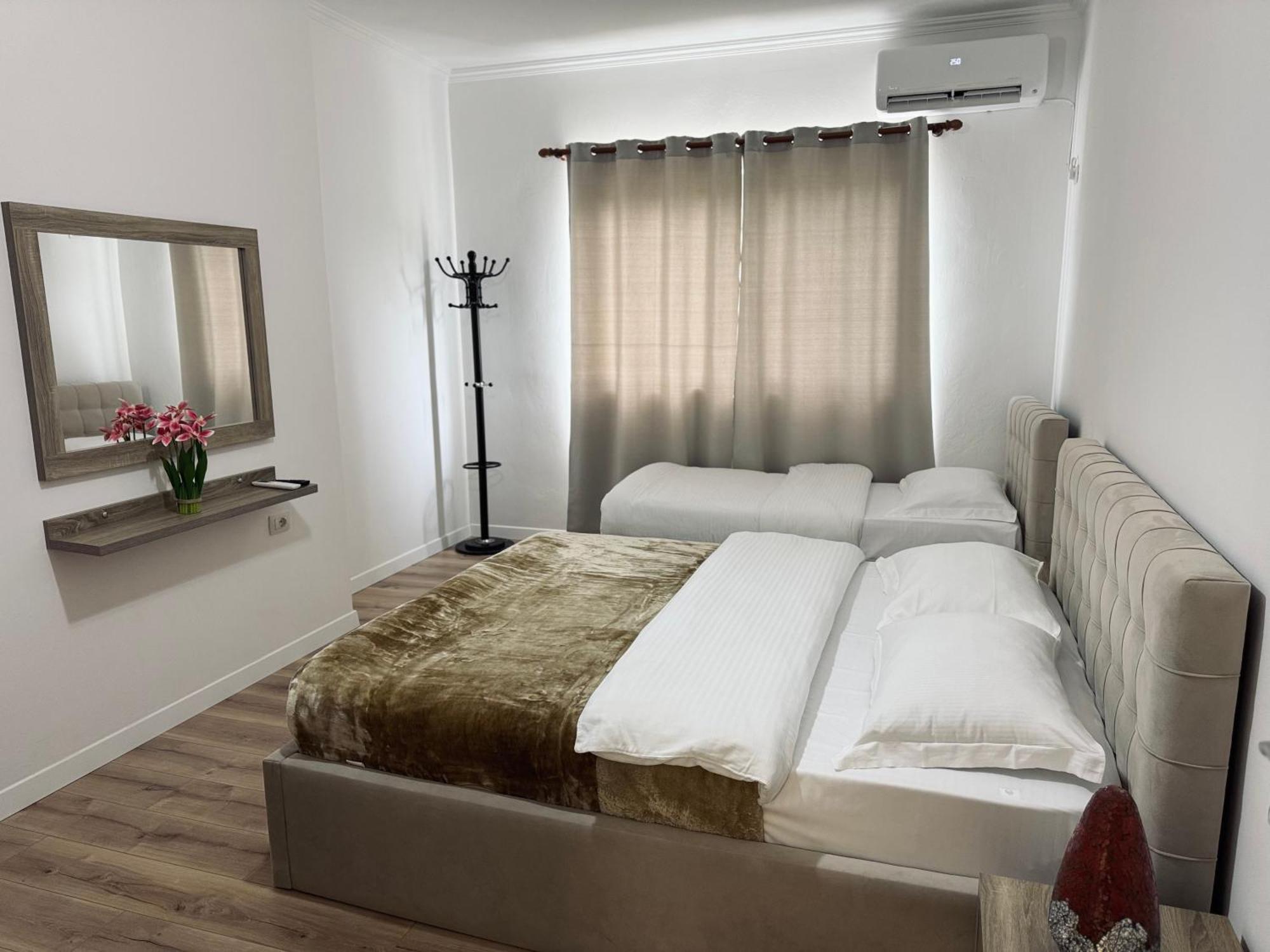 Kutal Park Inn Hotel Përmet 外观 照片